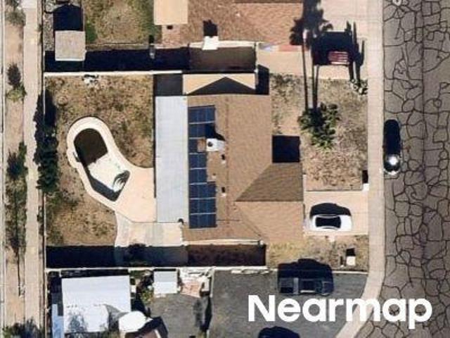 N 32nd Pl