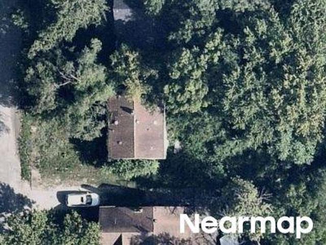 N 44th St