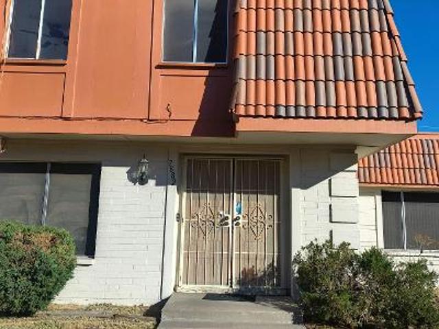 N 47th Ave