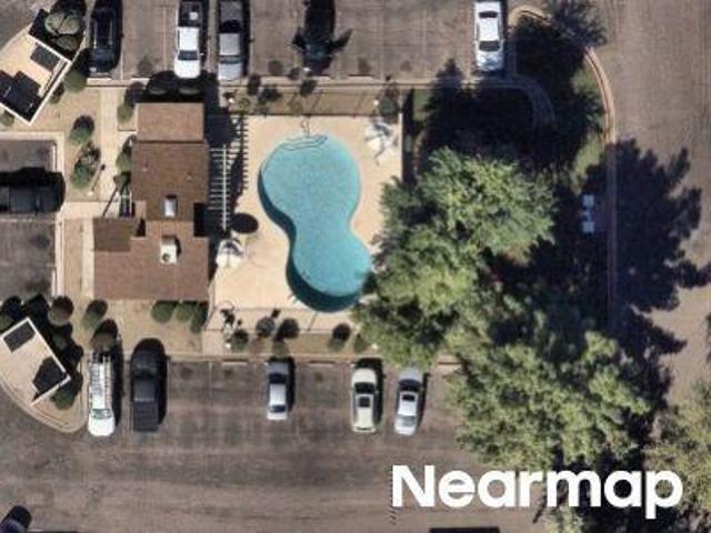 N 47th Ave