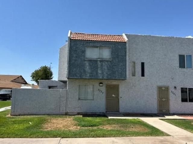 N 47th Ln
