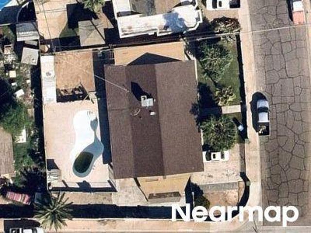 N 48th Ave