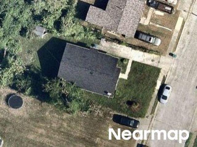 N 49th St
