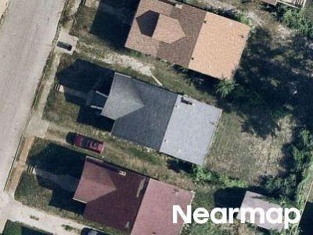N 40th St