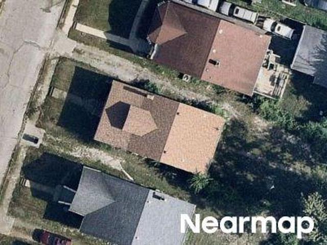 N 40th St