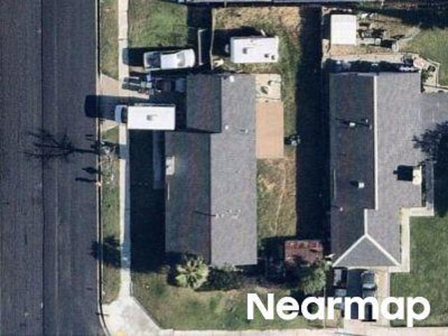 N 4th Ave