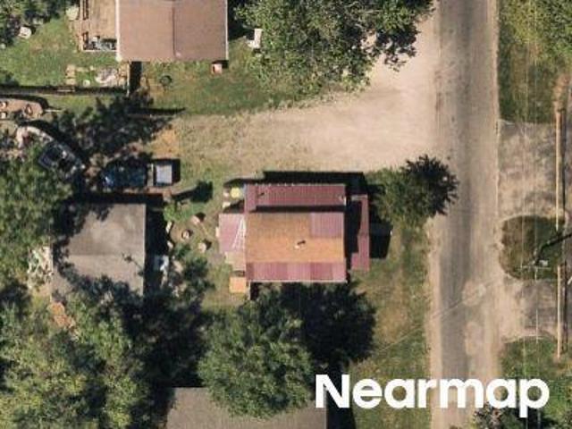 N 4th St