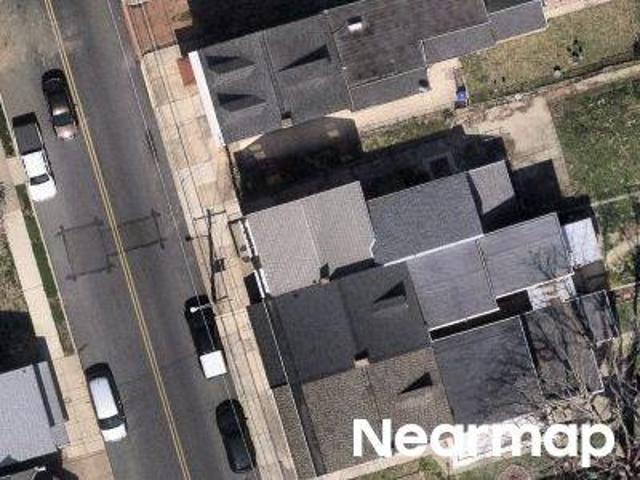 N 4th St