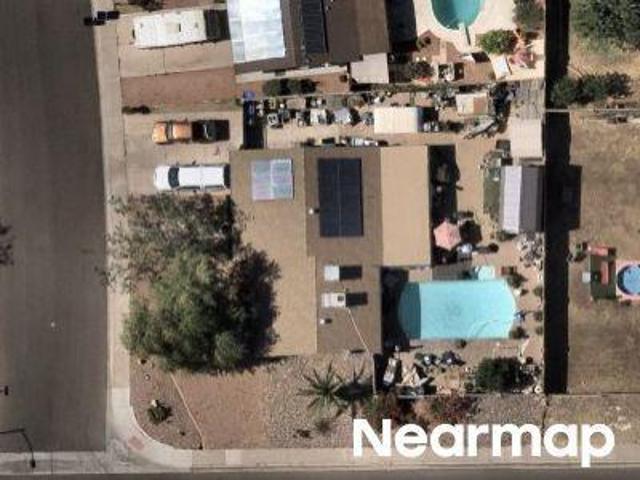 N 5th Dr