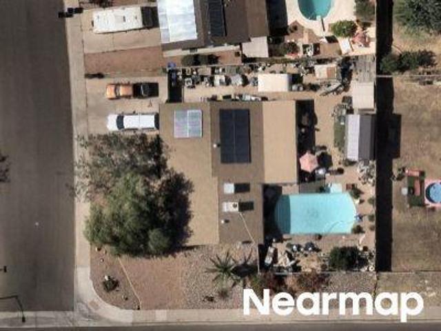 N 5th Dr