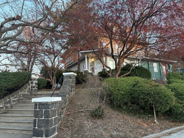 N 63rd St