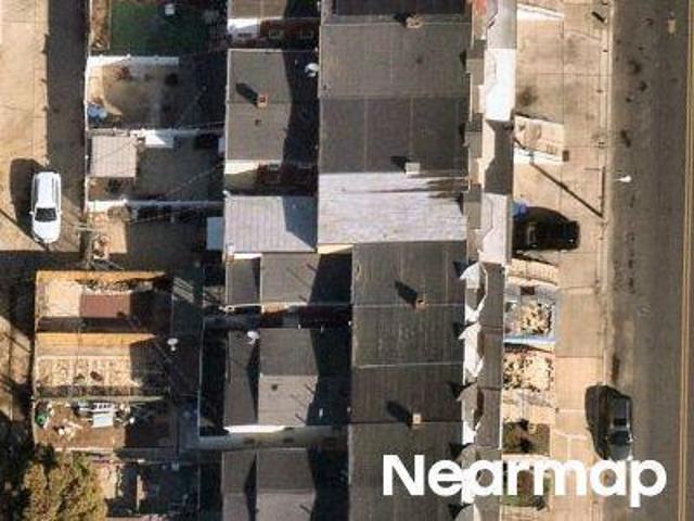 N 6th St