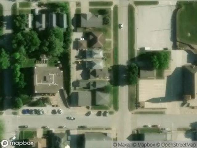 N 6th St