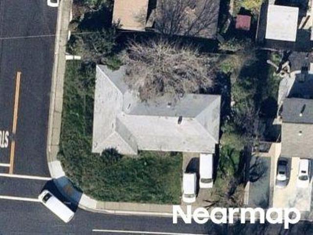 N 6th St