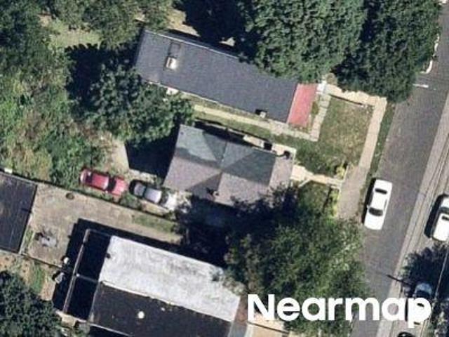 N 6th St