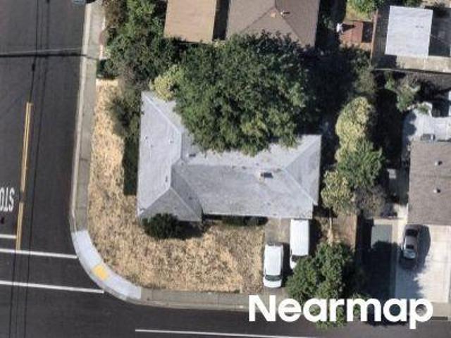 N 6th St