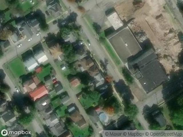 N 6th St