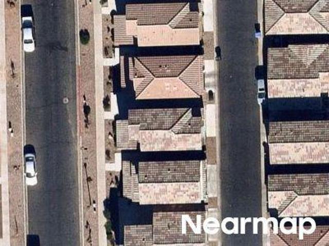 N 77th Gln