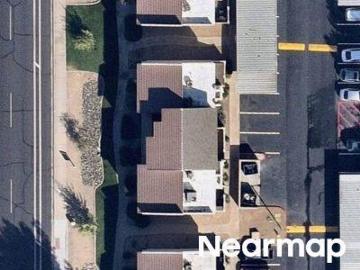 N 7th St