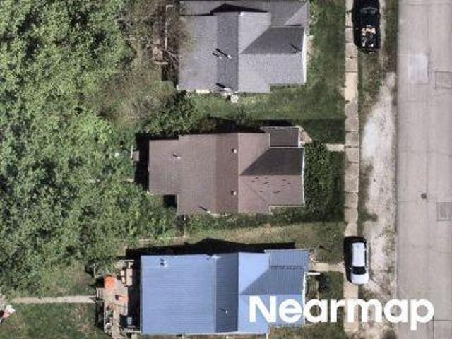N 7th St