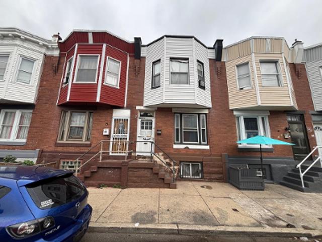 N 8th St