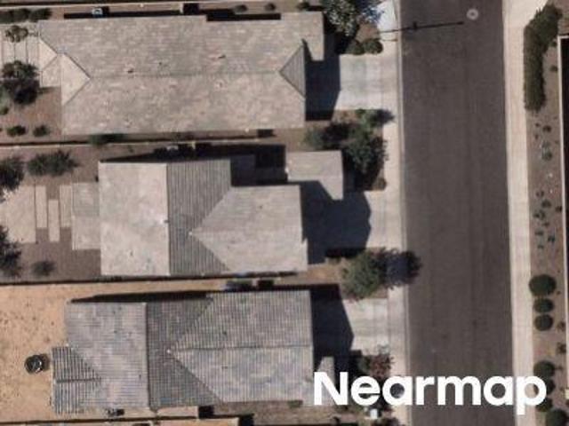 N 94th Ave