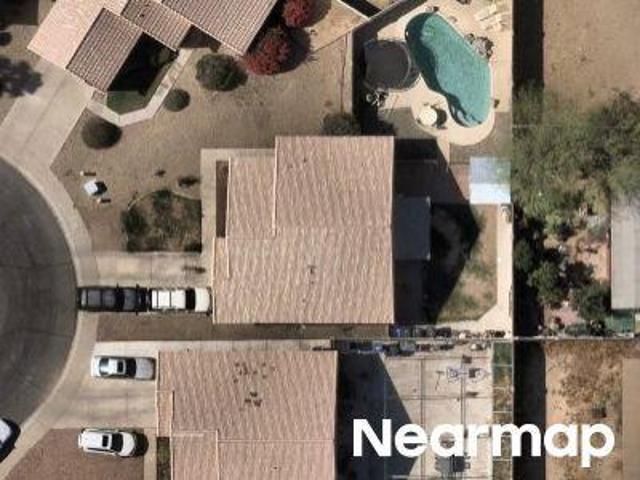 N 90th Ln