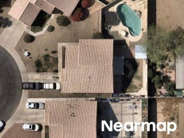 N 90th Ln