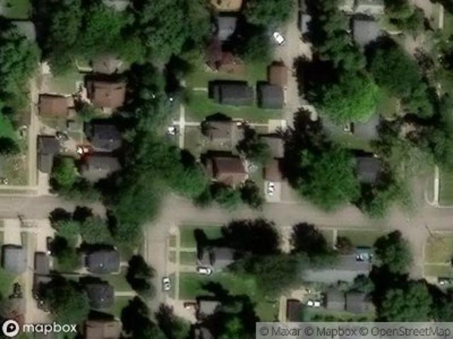 N 9th St