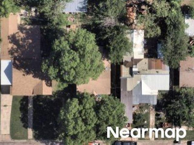 N 9th St