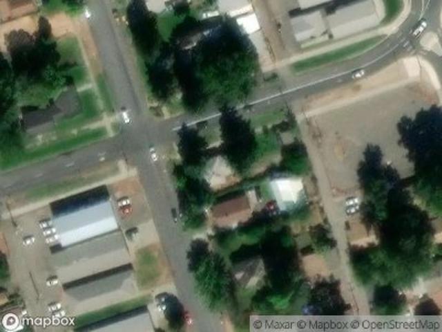 N 9th St