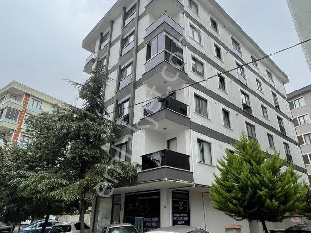 Nc Emlak'tan Çekmeköy Cumhuriyet Mahallesi'nde Kiralık 2+1 Daire