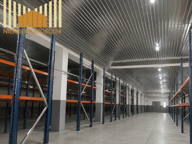 Na wynajem magazyn 1000 m² z biurami w Duchnowie