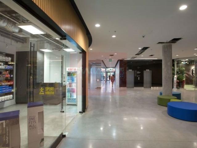 Na wynajem nowoczesne biuro 2 856 m² w Warszawie