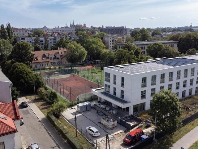 Na wynajem nowoczesny budynek 2000 m² w Krakowie