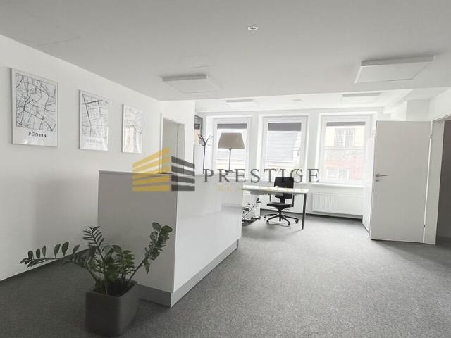 Na wynajem nowoczesny lokal biurowy 154 m² w Warszawie