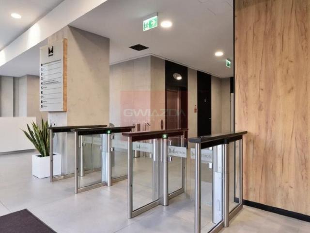 Wynajmę nowoczesny lokal biurowy 170 m² w Warszawie