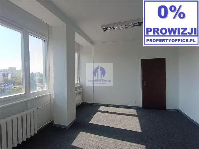Na wynajem biuro 21,7 m² z dostępem do światła w Warszawie