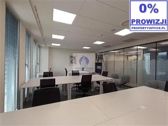 Na wynajem biuro 39 m² z dostępem do salekonferencyjnych w Warszawie