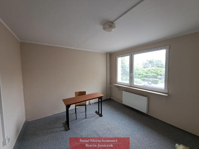 Na wynajem biurowy lokal 45,5 m² na Gądowie Małym