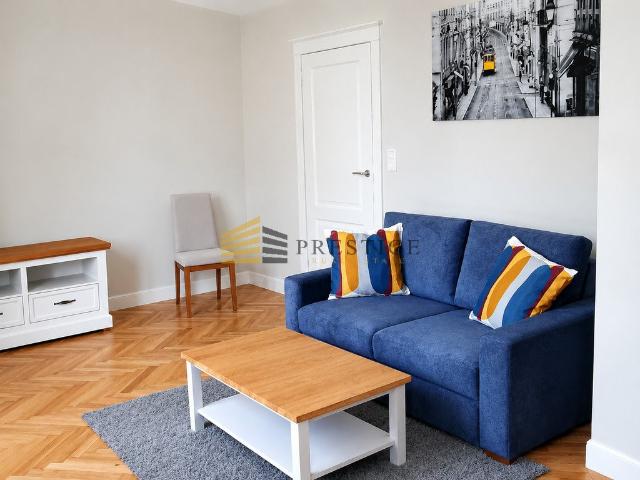 Na wynajem komfortowe 60 m² mieszkanie przy Długiej w Warszawie