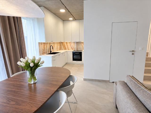 Luksusowy dom 80 m² z ogrodem i tarasem