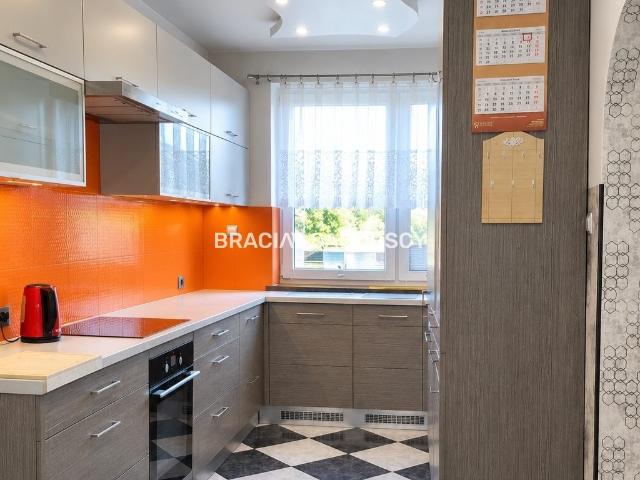 Na wynajem przestronny dom 150 m² w Bębło z garażem