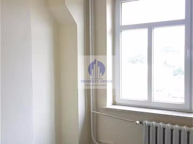 Na wynajem przestronny lokal biurowy 11,9 m² w Warszawie