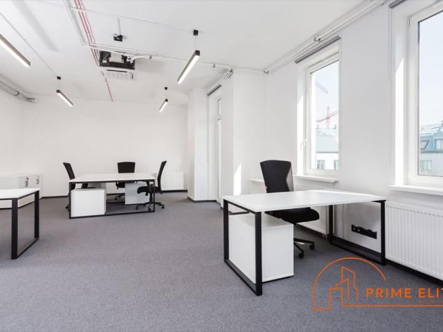 Na wynajem przestronny lokal biurowy 160 m² w Warszawie