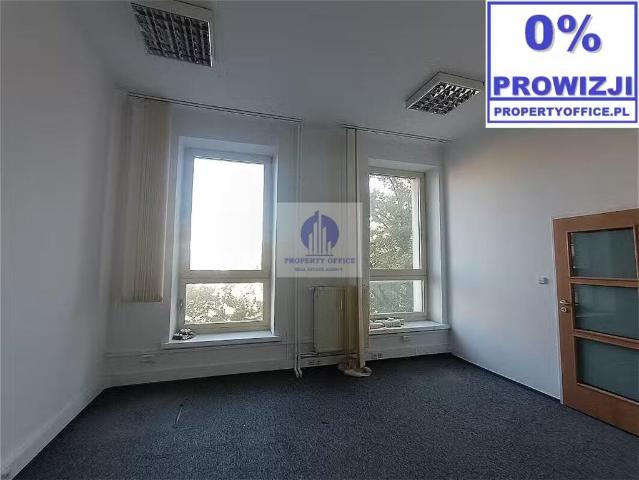 Na wynajem przestronny lokal biurowy 25 m² w Warszawie