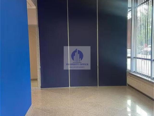 Na wynajem przestronny lokal usługowo biurowy 36,5 m² w Warszawie
