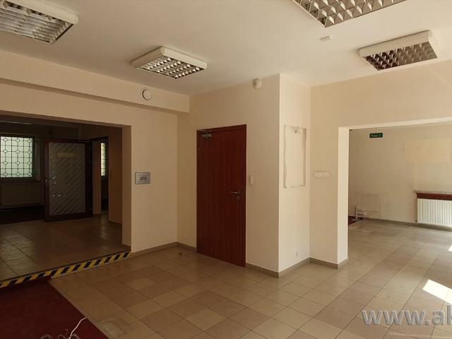 Na wynajem przestronny lokal 100 m² w centrum Piaseczna