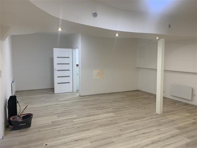 Na wynajem przestronny lokal 48 m² w Gdańsku Zaspa Rozstaje