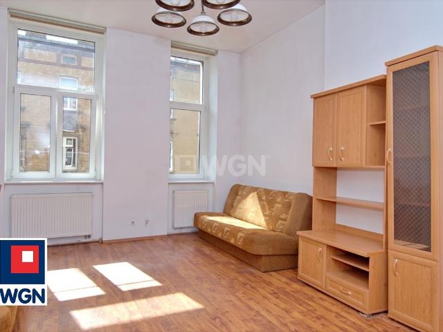 Na wynajem przestronna kawalerka 42 m² w centrum Poznania